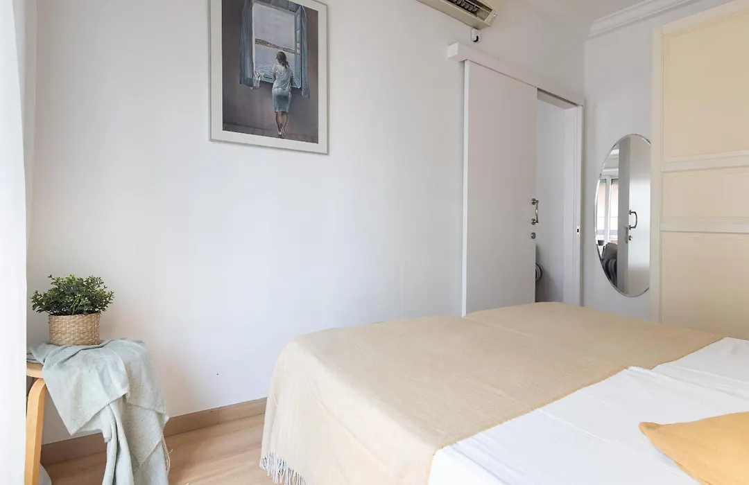 Lets Holidays Centric Apartment In Barcelona-1