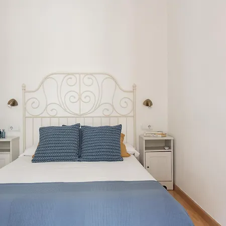 Lets Holidays Centric Apartment In Barcelona-3